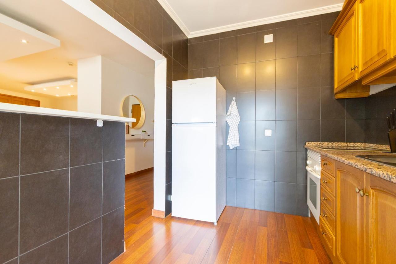 Spaceful Apartment In Албуфейра Экстерьер фото