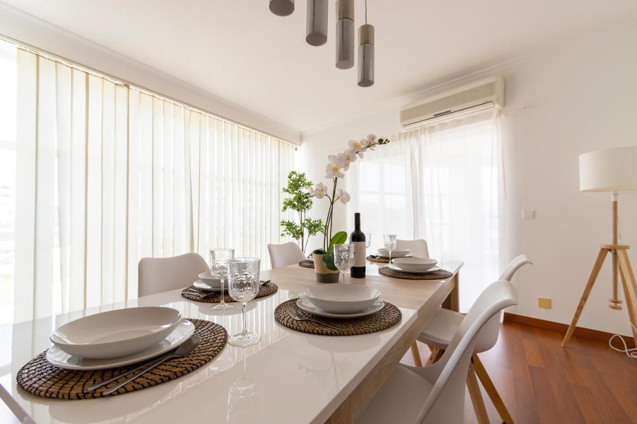Spaceful Apartment In Албуфейра Экстерьер фото
