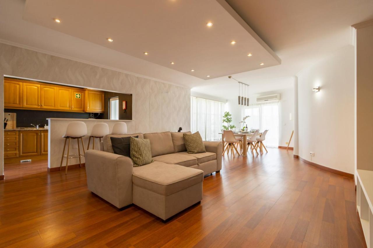Spaceful Apartment In Албуфейра Экстерьер фото